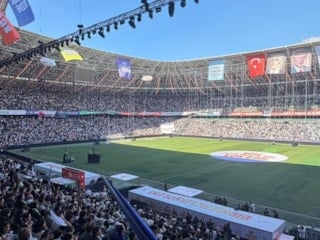 AK Parti Gençlik Kolları Kocaeli'de: Stadyum erkenden tıklım tıklım doldu