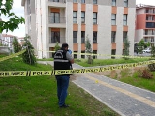 Malatya'da site içerisinde hareketsiz bulunan şahıs kurtarılamadı