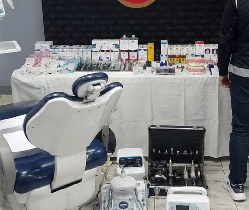 Bursa'da sahte diş hekimlerinin işlettiği kaçak muayenehaneye baskın