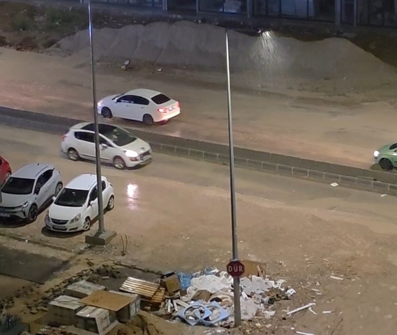 Edirne'de sağanak: Caddeler göle döndü