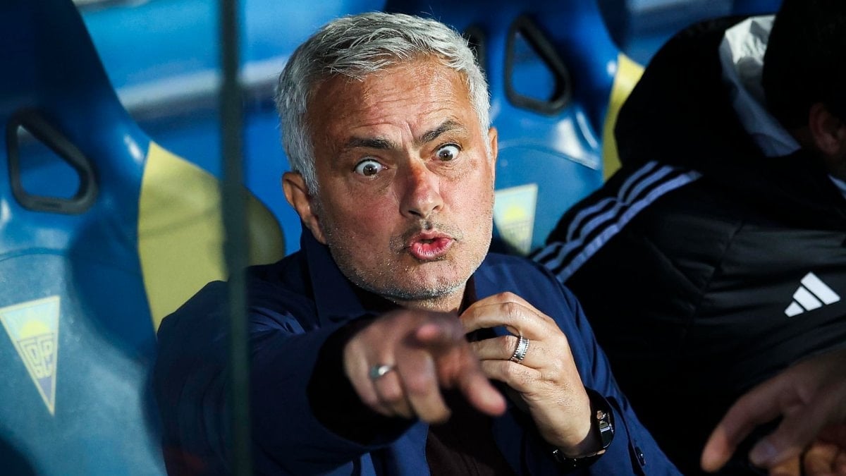 Jose Mourinho, sezonu namağlup bitirdi