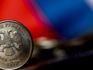 Rus ekonomisi 3 yılın ardından ilk kez daraldı