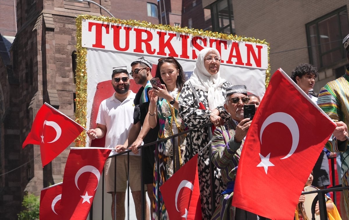 New York'ta 43. Türk Günü Yürüyüşü coşkusu - Resim 14