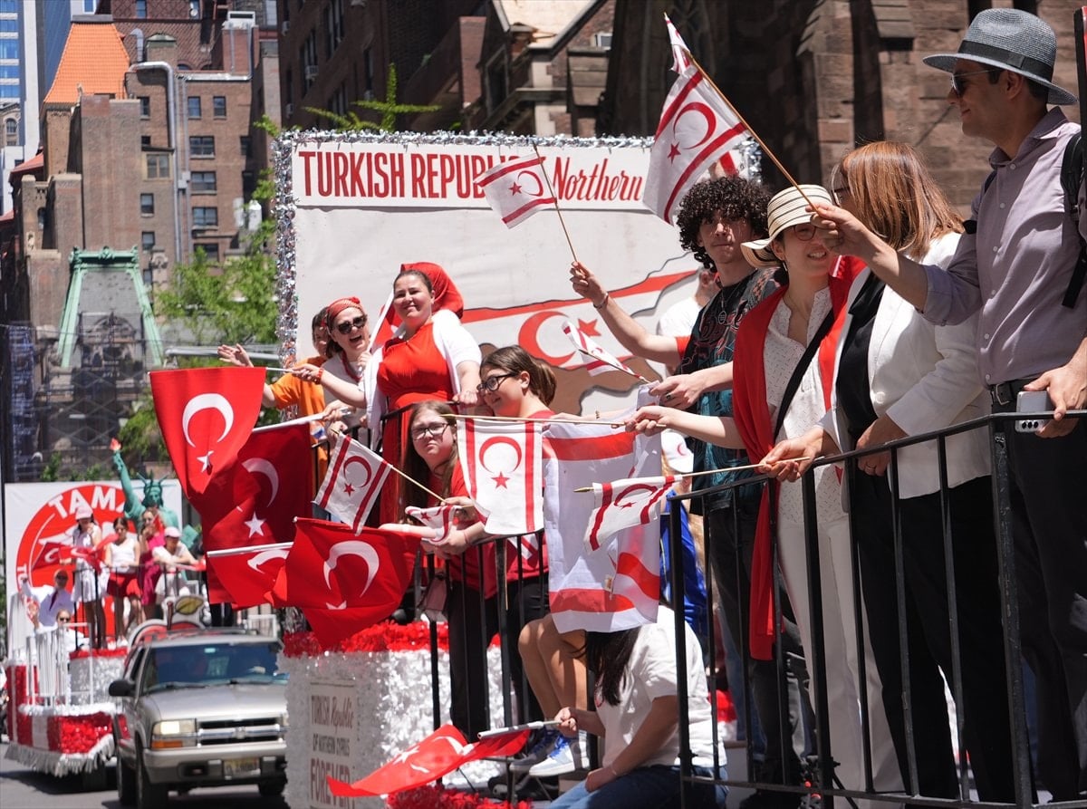 New York'ta 43. Türk Günü Yürüyüşü coşkusu - Resim 15