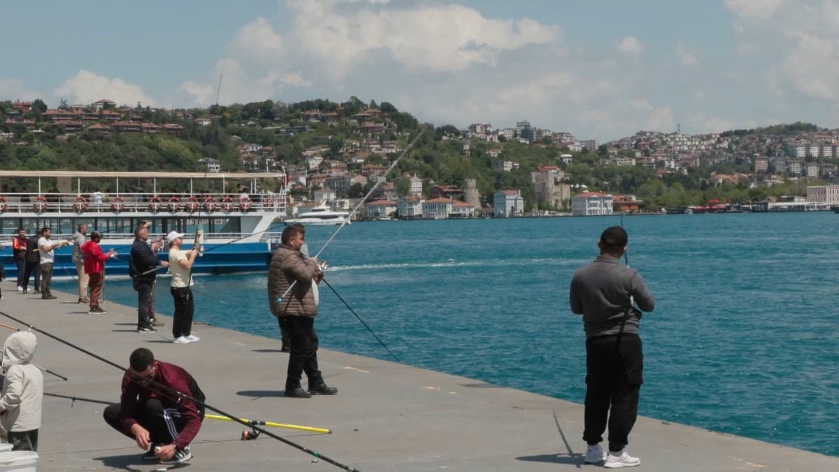 İstanbul’da sıcak havayı fırsat bilenler sahile akın etti