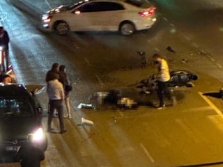 Antalya'da otomobil ile motosiklet çarpıştı: 2 yaralı