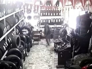 İstanbul'da alacaklı olduğu akrabasına kurşun yağdırdı