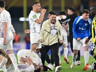Fenerbahçe, Eyüpspor ile 3-3'lük skorla beraber kaldı