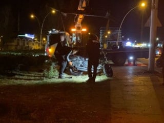 Ankara'da direğe çarpan motosikletin sürücüsü öldü