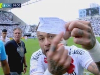 Brezilya'da skandal olay: Hakem Neymar'ı yanlışlıkla oyundan çıkardı!