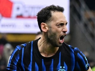 Hakan Çalhanoğlu: İtalya'da mutluyum, gelecekte ne olacağını göreceğiz