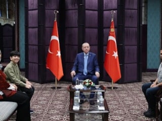 Cumhurbaşkanı Erdoğan, Gazzeli Ramazan Ebu Cezer ve ailesini kabul etti