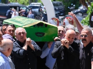 Mevlüt Çavuşoğlu'nun kardeşi toprağa verildi