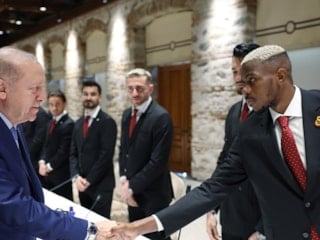 Victor Osimhen'den Cumhurbaşkanı Erdoğan'a: Sizinle tanışmak için kupa kazanmalıydık