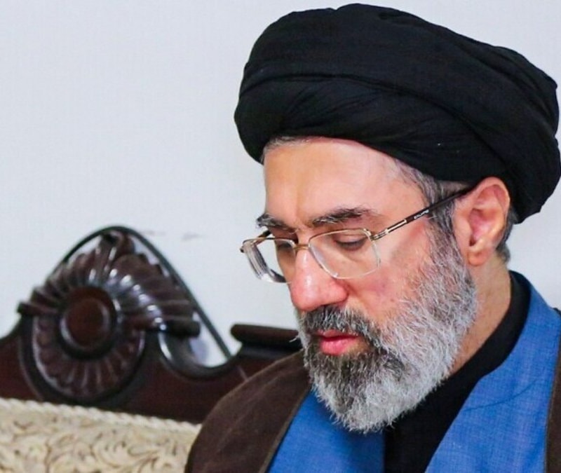 İran lideri Hamaney: Savaşın devamı halinde başka cepheler açılacak