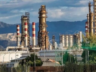 ABD'nin İran petrolüne yönelik yaptırımları askıya alacağı iddiası