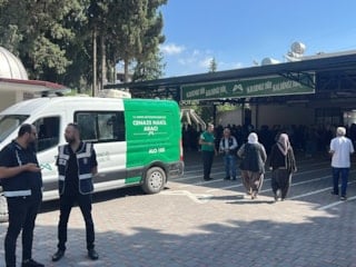 Mersin'deki silahlı saldırıda ölenler için cenaze töreni