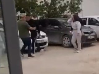 Afyonkarahisar'da kavgayı ayırmaya çalışan yaşlı adama bıçaklı saldırı