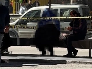 Elazığ'da ekmek almaya çıkan yaşlı adam durakta oturur halde ölü bulundu