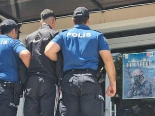 Afyonkarahisar'da bıçaklı saldırganı polis yakaladı