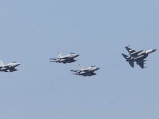 Reuters yazdı: Pakistan, Suudi Arabistan'a jet filosu ve 8 bin asker gönderdi