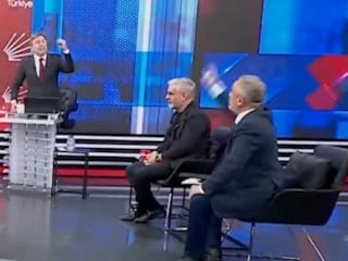 Canlı yayında sokak köpeği tartışması: Sinan Burhan ile Erdoğan Aktaş birbirine girdi