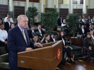 Cumhurbaşkanı Erdoğan, gençler ve milli sporcularla buluştu