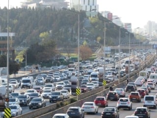 İstanbul'da trafik yoğunluğu yüzde 89'a kadar yükseldi