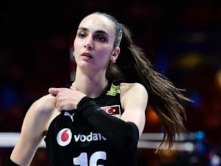 Berka Buse Özden: Güzel bir yaz olmasını umut ediyoruz