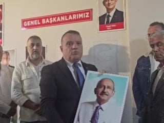 CHP Akçakoca parti binasından Kılıçdaroğlu'nun fotoğrafı kaldırıldı