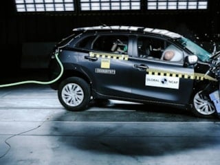 Toyota'nın popüler modeli çarpışma testlerinde sıfır çekti