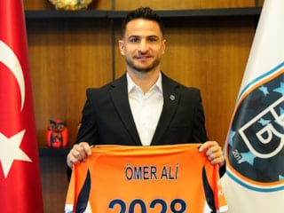Başakşehir, Ömer Ali Şahiner ile sözleşme yeniledi