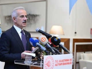 Abdulkadir Uraloğlu: Hava yollarında bu yıl 270 milyon yolcuyu hedefliyoruz