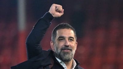 Arda Turan'dan Beşiktaş yanıtı: Benim için onurdur
