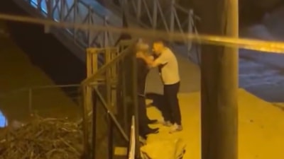 Bursa'da sokak ortasında kavga