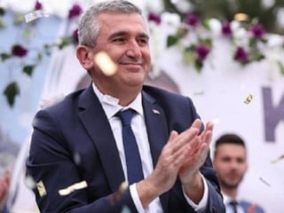 Akçakoca Belediye Başkanı Fikret Albayrak gözaltına alındı