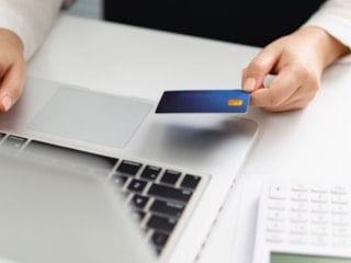 Bayram hazırlıkları ve tatil planları e-ticareti canlandırdı