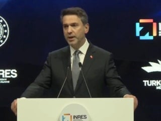 Alparslan Bayraktar: Yenilenebilir enerji portföyü için 30 milyar dolar yatırım öngörüyoruz