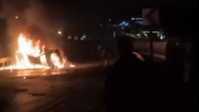 Antalya'da takla atan araç alev aldı: 2 ölü 3 yaralı