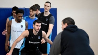 Türk Telekomlu oyunculara göre Anadolu Efes serisinde "fizik" ön planda olacak