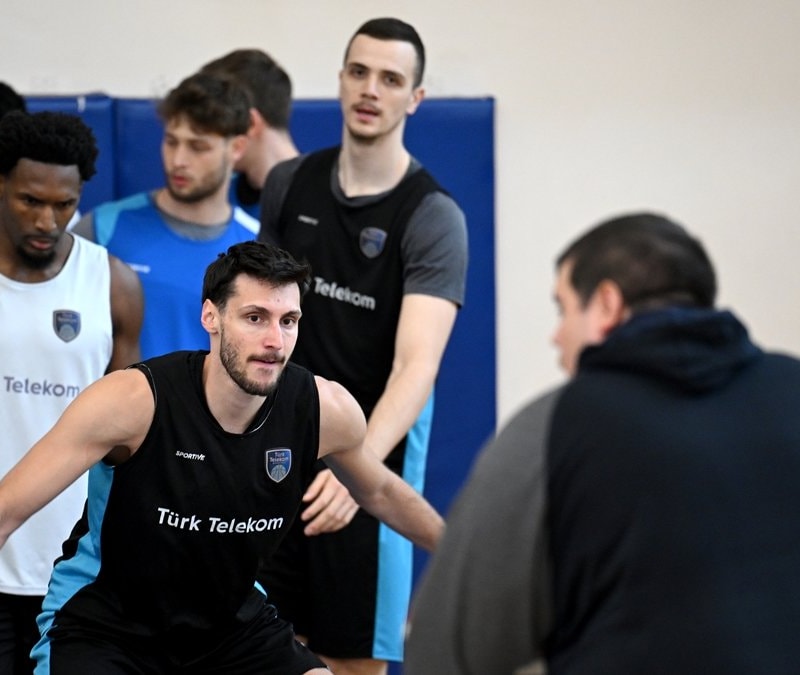 Türk Telekomlu oyunculara göre Anadolu Efes serisinde 