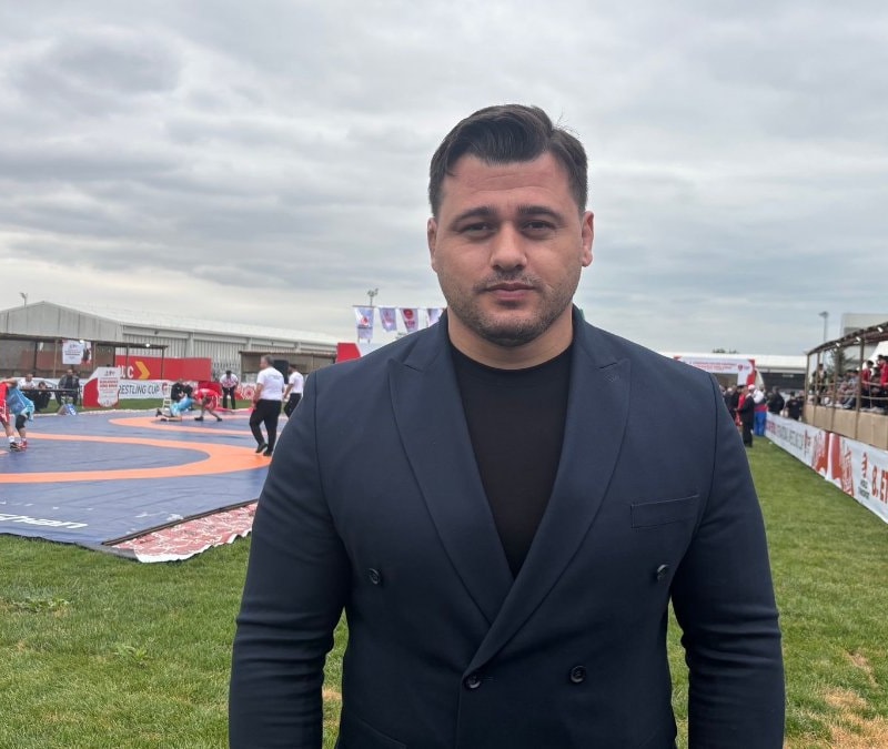 Rıza Kayaalp: Bu gençliğe iyi bir şekilde örnek olmaya devam edeceğiz