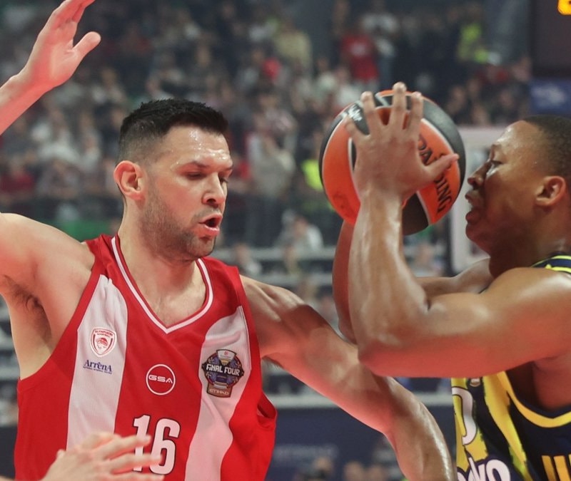 Fenerbahçe, Olympiakos'a mağlup oldu