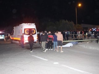 Antalya'da çöp kamyonuyla motosiklet çarpıştı: 2 genç hayatını kaybetti