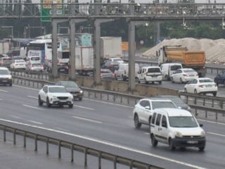 Kurban Bayramı tatili öncesi TEM'de trafik yoğunluğu