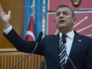Özgür Özel yönetiminin, CHP'nin banka hesaplarına erişimi donduruldu