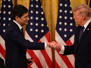 Fed'in yeni başkanı Kevin Warsh yemin ederek göreve başladı