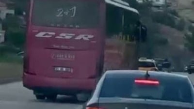 Hatay'da yolcu otobüsü manevra yaparak ilerledi
