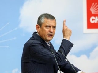Özgür Özel, CHP'nin grup başkanı oldu