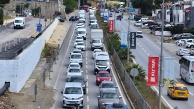 Bodrum'da bayram yoğunluğu: 24 saatte 20 bin araç giriş yaptı
